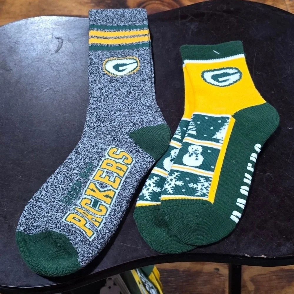 NFL Green Bay Packers Crew Socks 2 Pair Bundle Grey Marl Holiday Snowman LG
